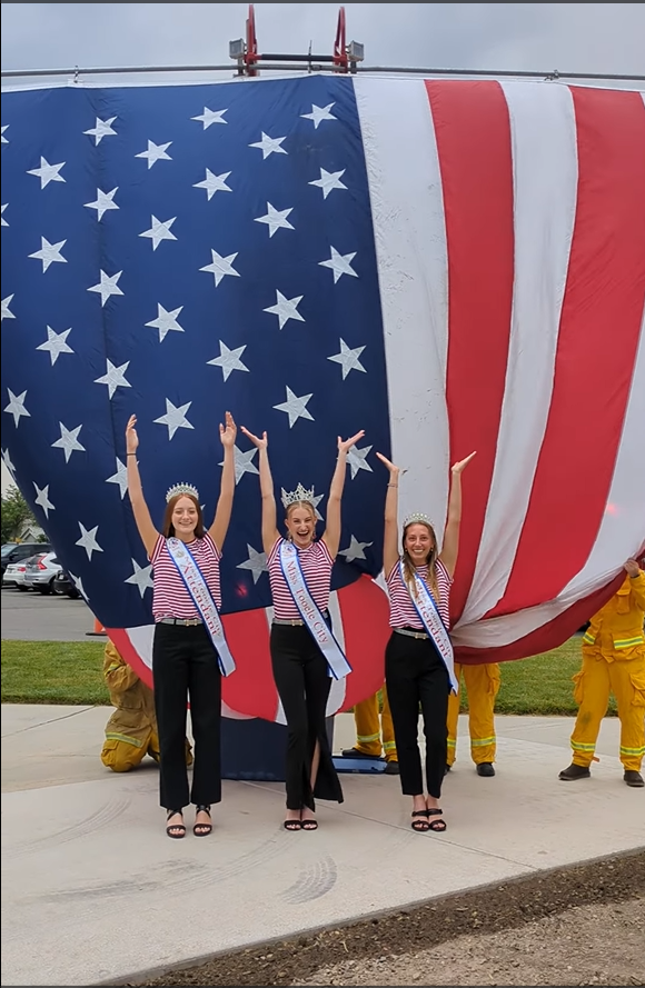 Miss Tooele City and Attendants - Flag Retirement 
